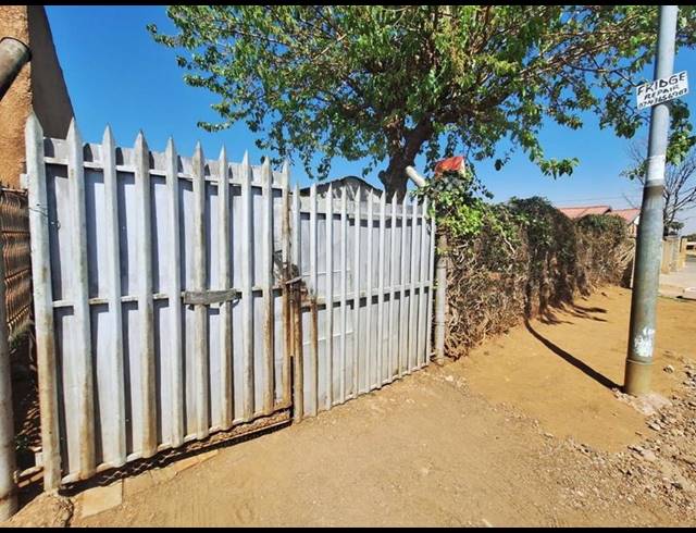 2 BEDROOM HOUSE FOR SALE IN MAPETLA